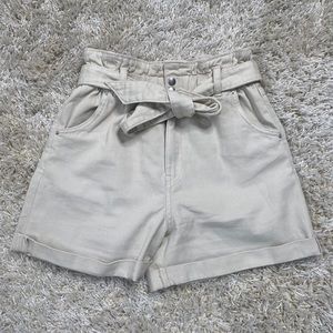High Waist Fitted Khaki Shorts